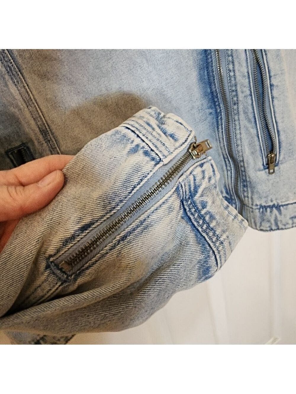 Time and Tru Light Blue Denim Jacket with Sherpa Collar - Picture 4 of 7